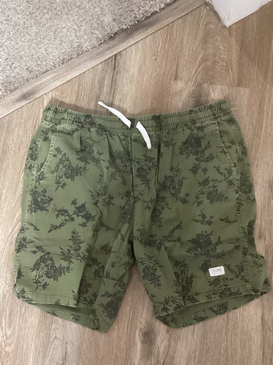Lira Other - Lira Olive Green Floral Cargo Shorts
